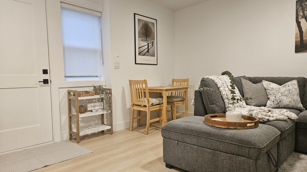 Photo of Livingroom in Maple Ridge