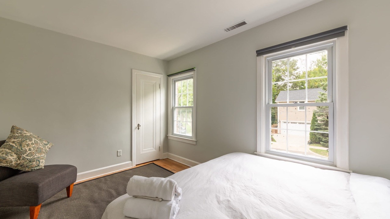 Photo of Bedroom in Lower Burns Park