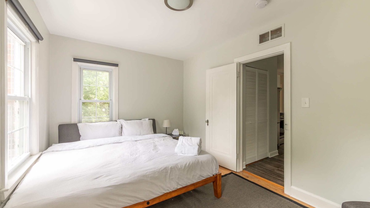 Photo of Bedroom in Lower Burns Park