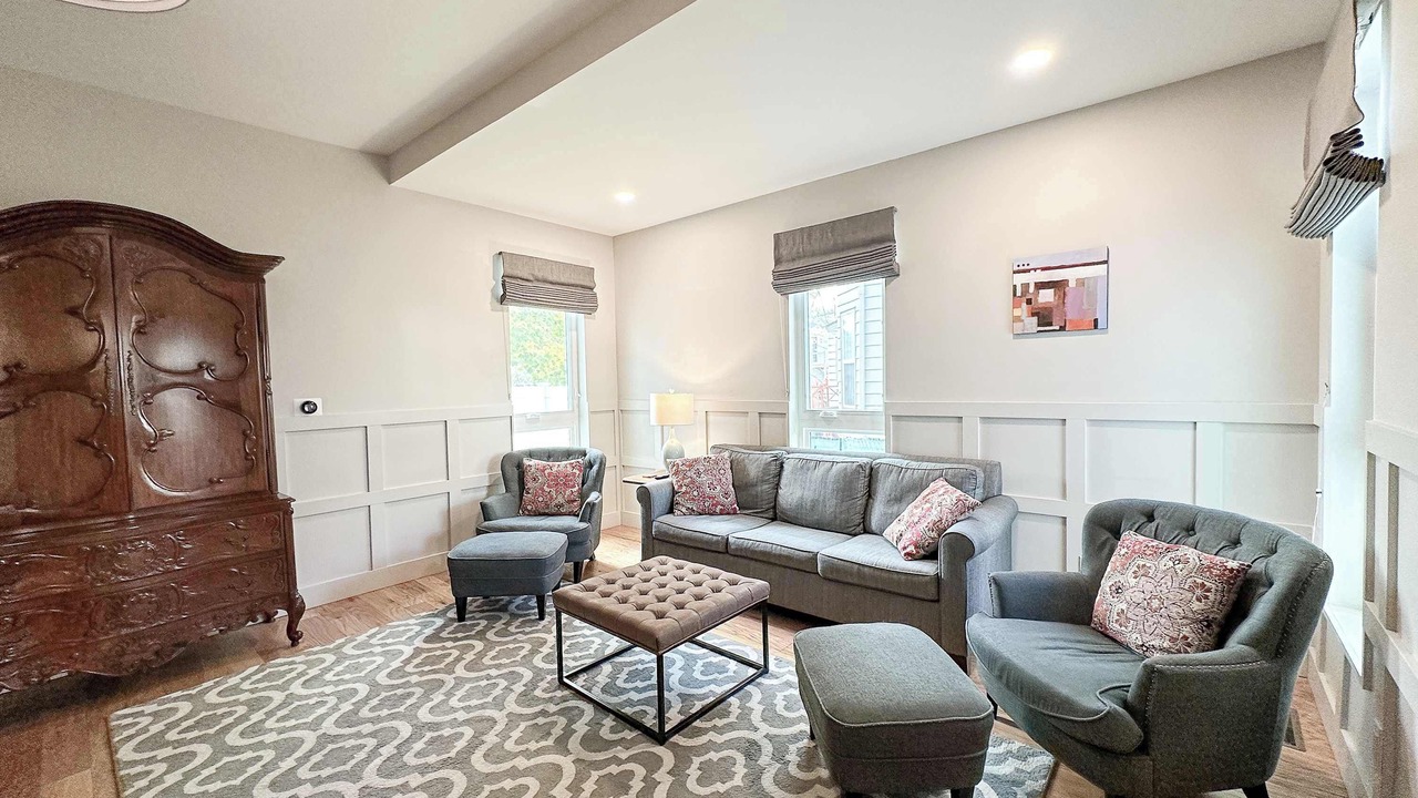 Photo of Livingroom in Burns Park