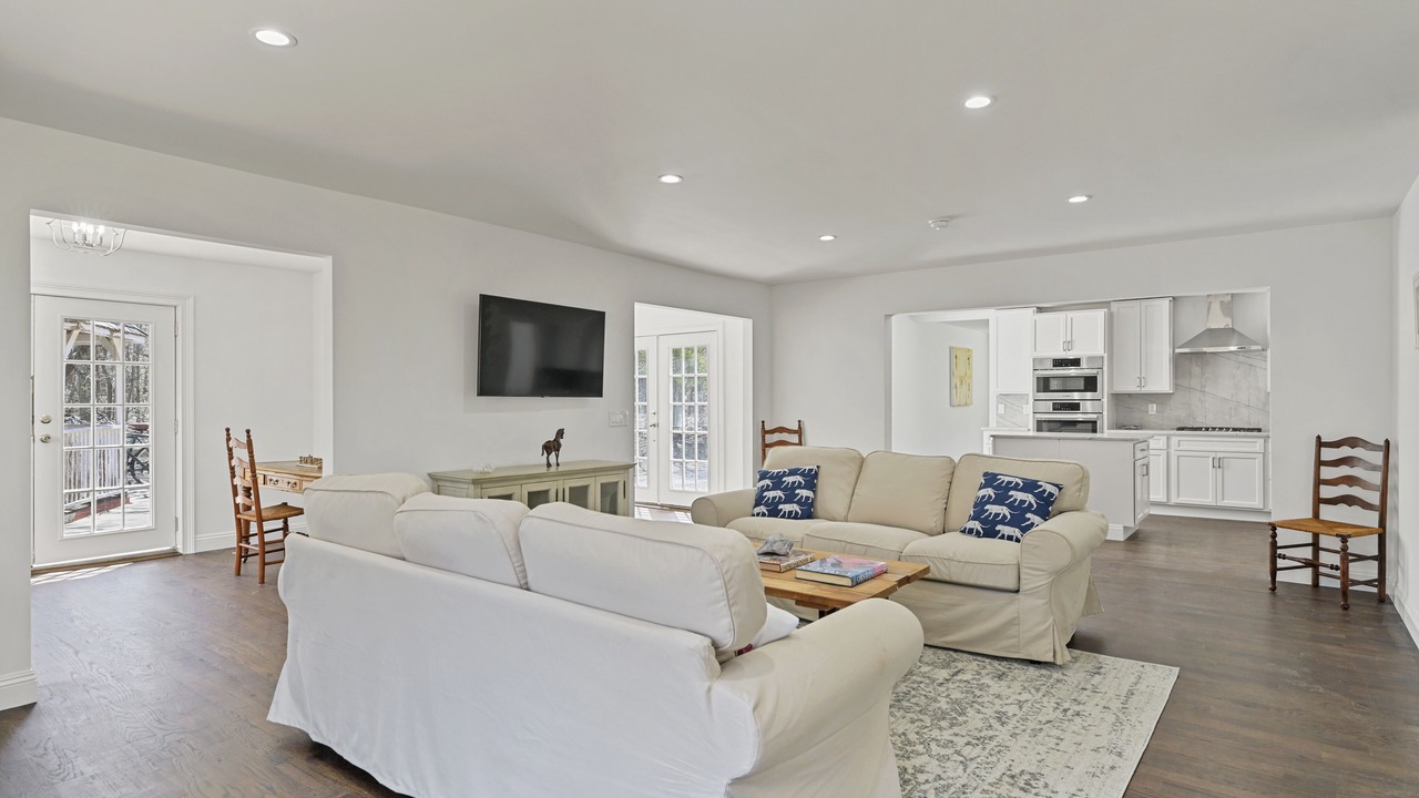 Photo of Livingroom in Noyack