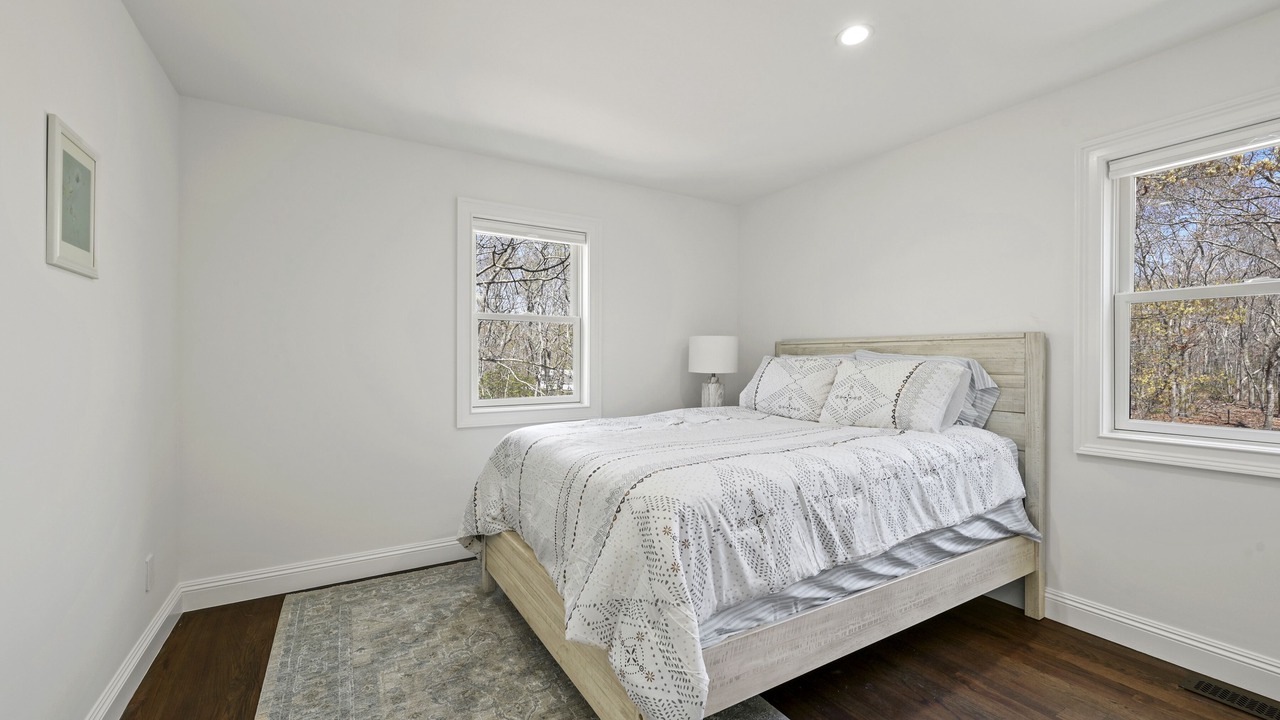 Photo of Bedroom in Noyack