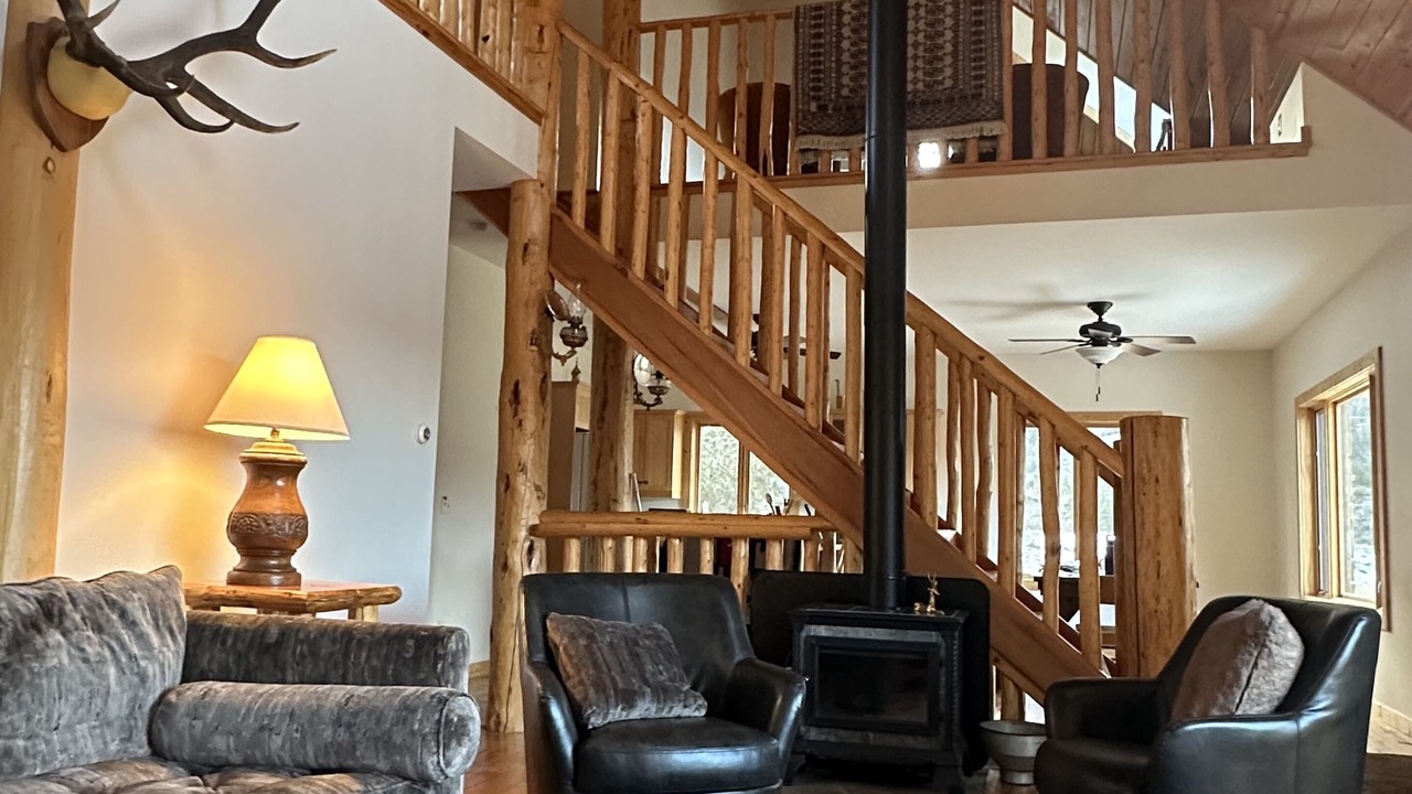 Photo of Livingroom in Emigrant