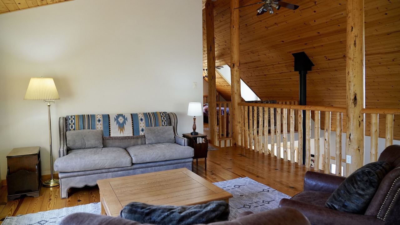 Photo of Livingroom in Emigrant