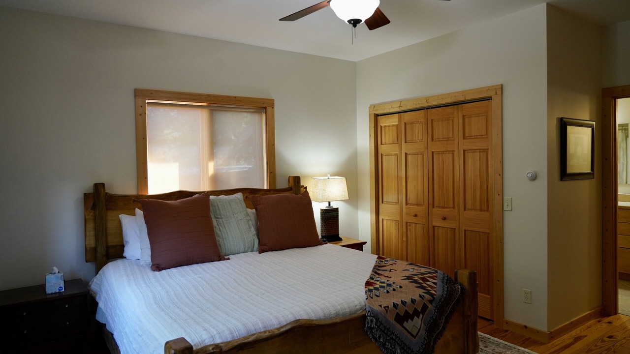 Photo of Bedroom in Emigrant