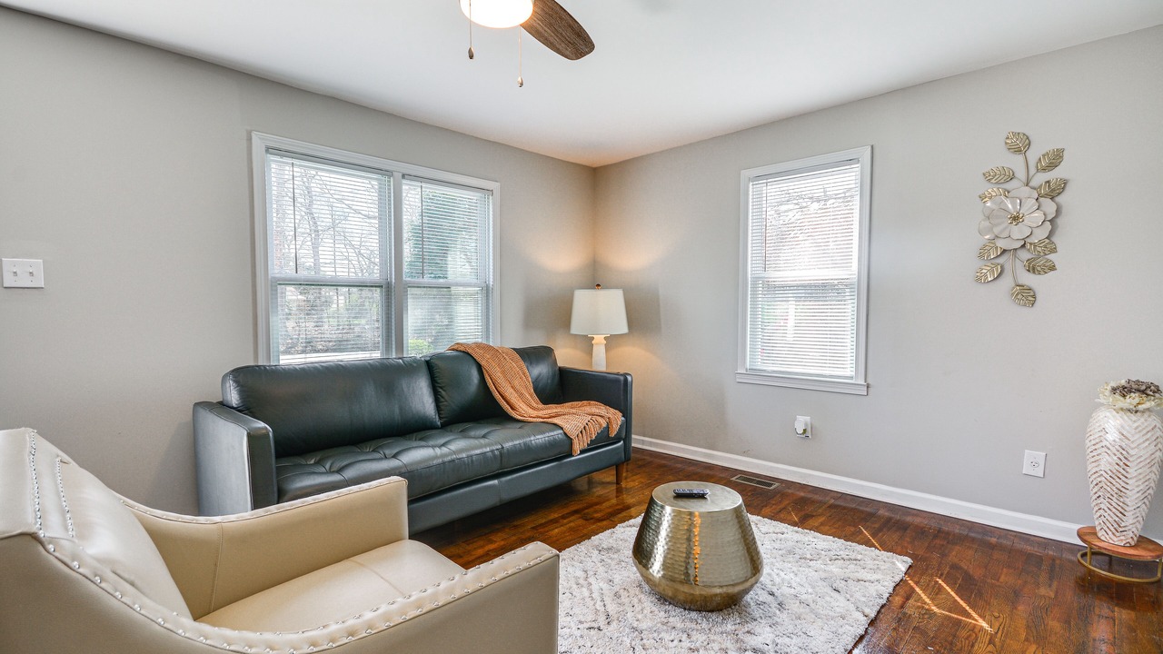 Photo of Livingroom in Jamestown