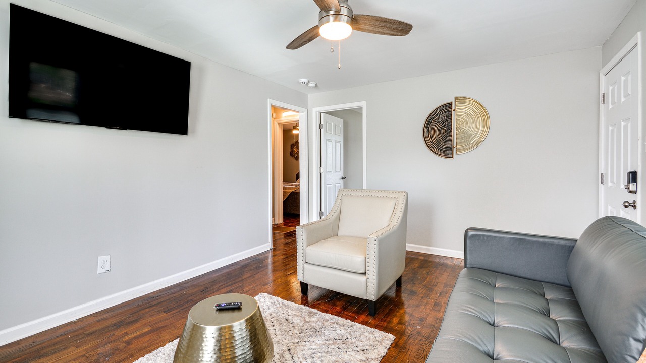 Photo of Livingroom in Jamestown