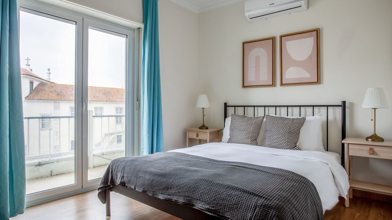 Photo of Bedroom in Linda-a-Velha