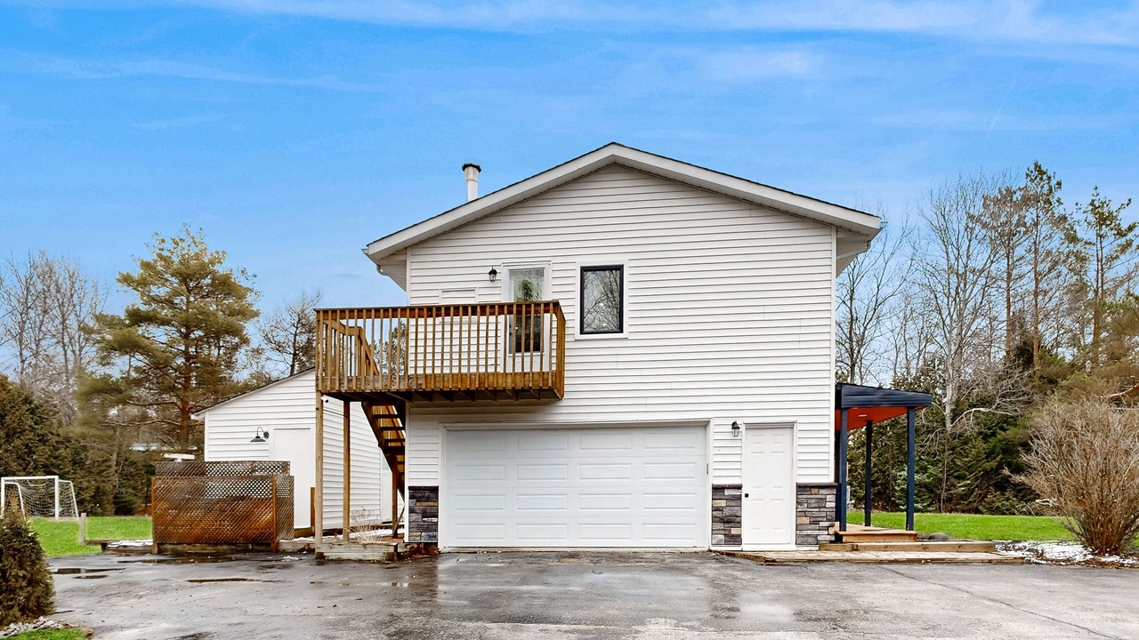 Photo of Outdoor in Springwater