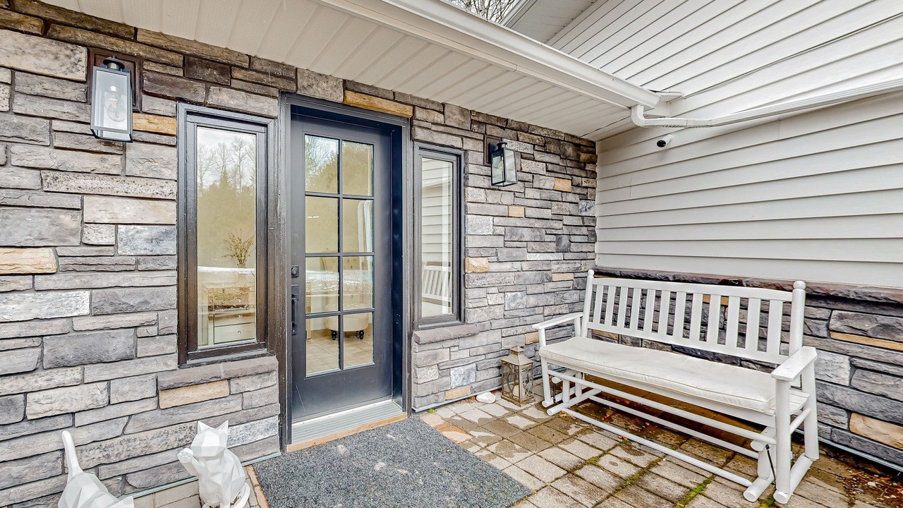 Photo of Patio Balcony in Springwater