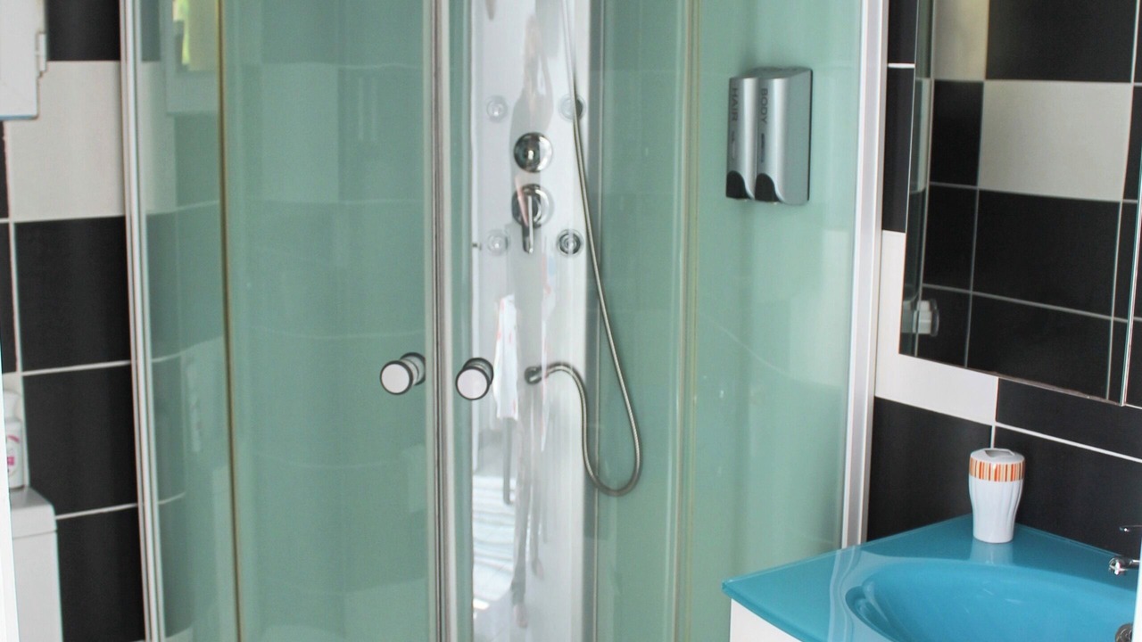Photo of Bathroom in Villedubert
