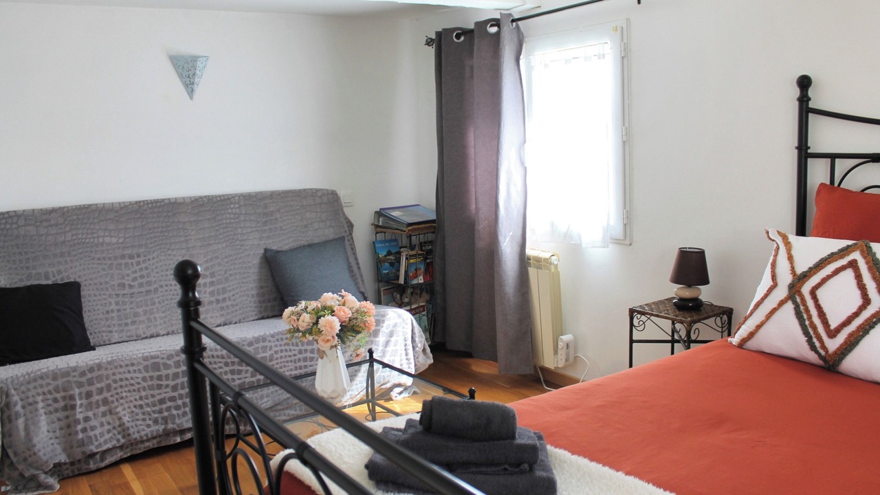 Photo of Bedroom in Villedubert