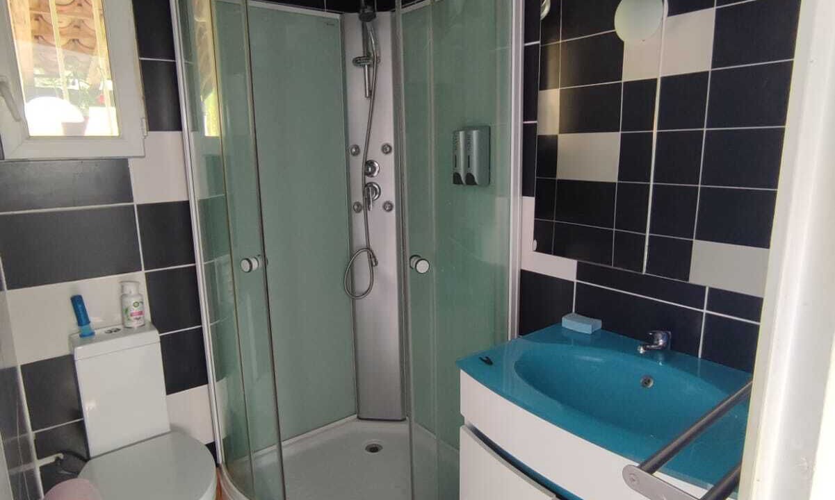 Photo of Bathroom in Villedubert
