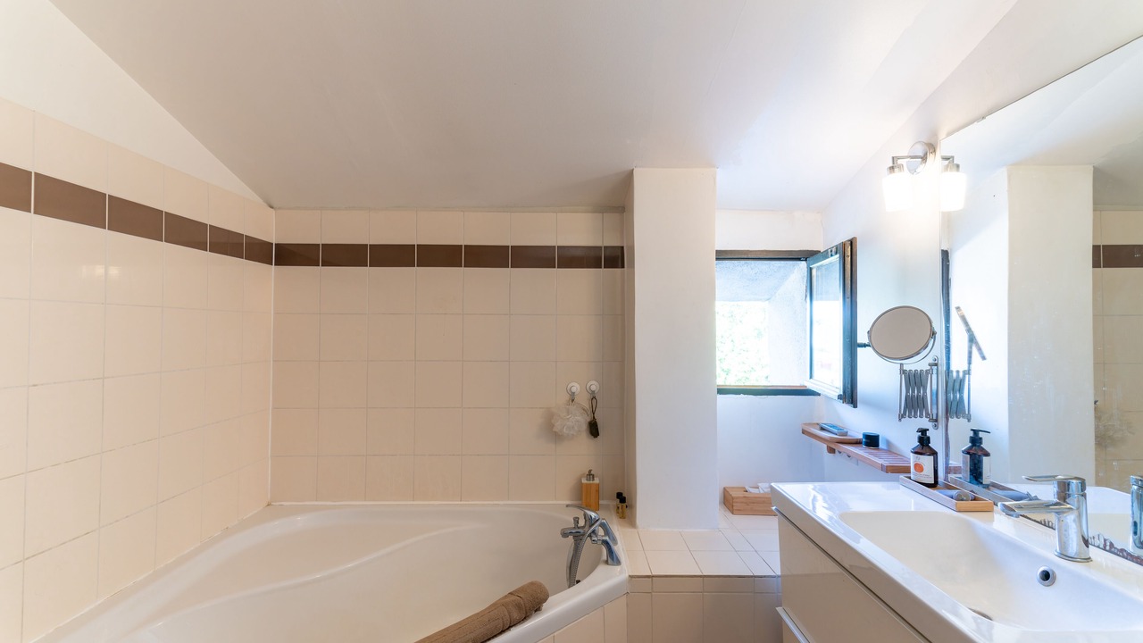Photo of Bathroom in Saint-Pargoire