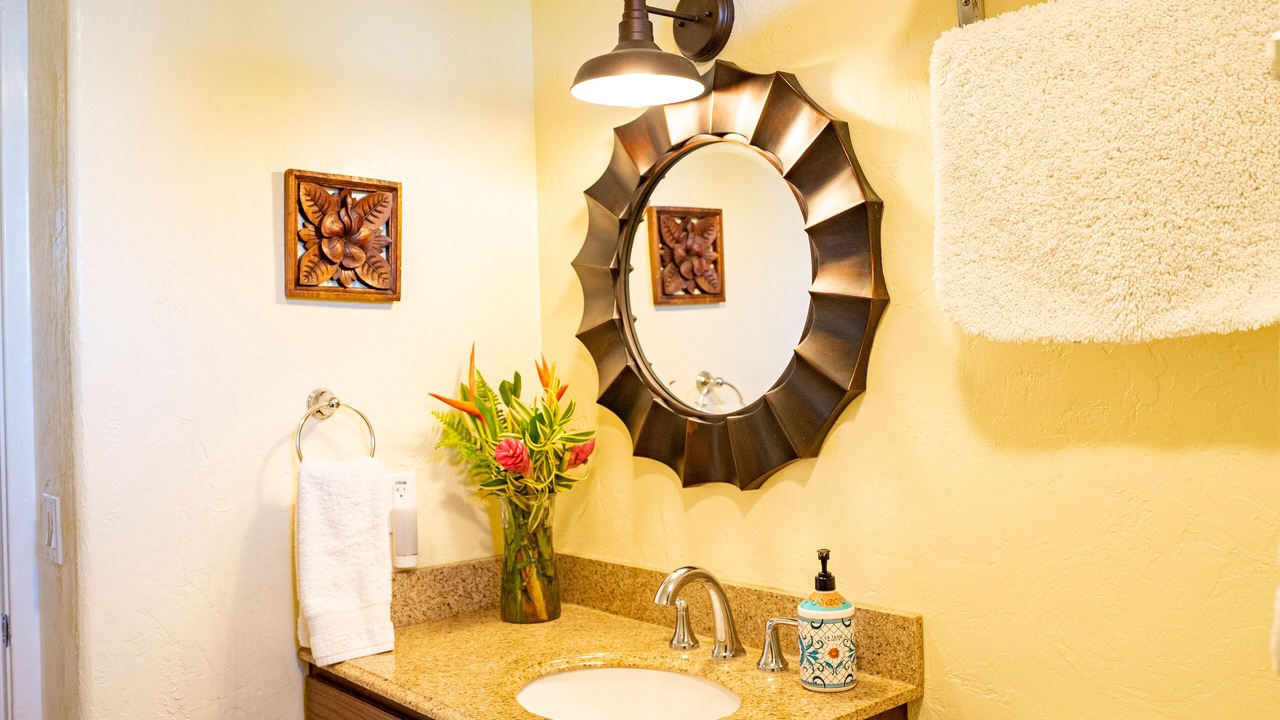 Photo of Bathroom in Hakalau