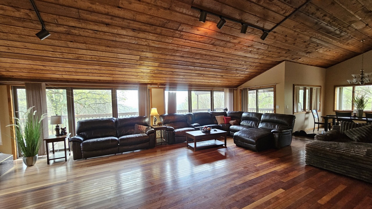 Photo of Livingroom in Carbondale