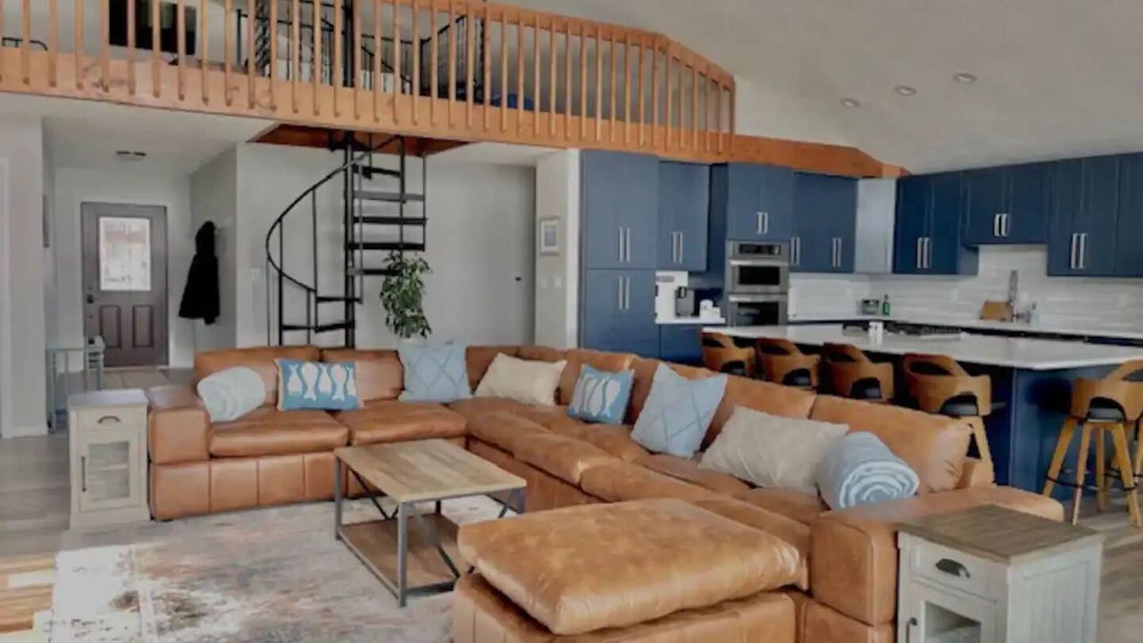 Photo of Livingroom in White Lake