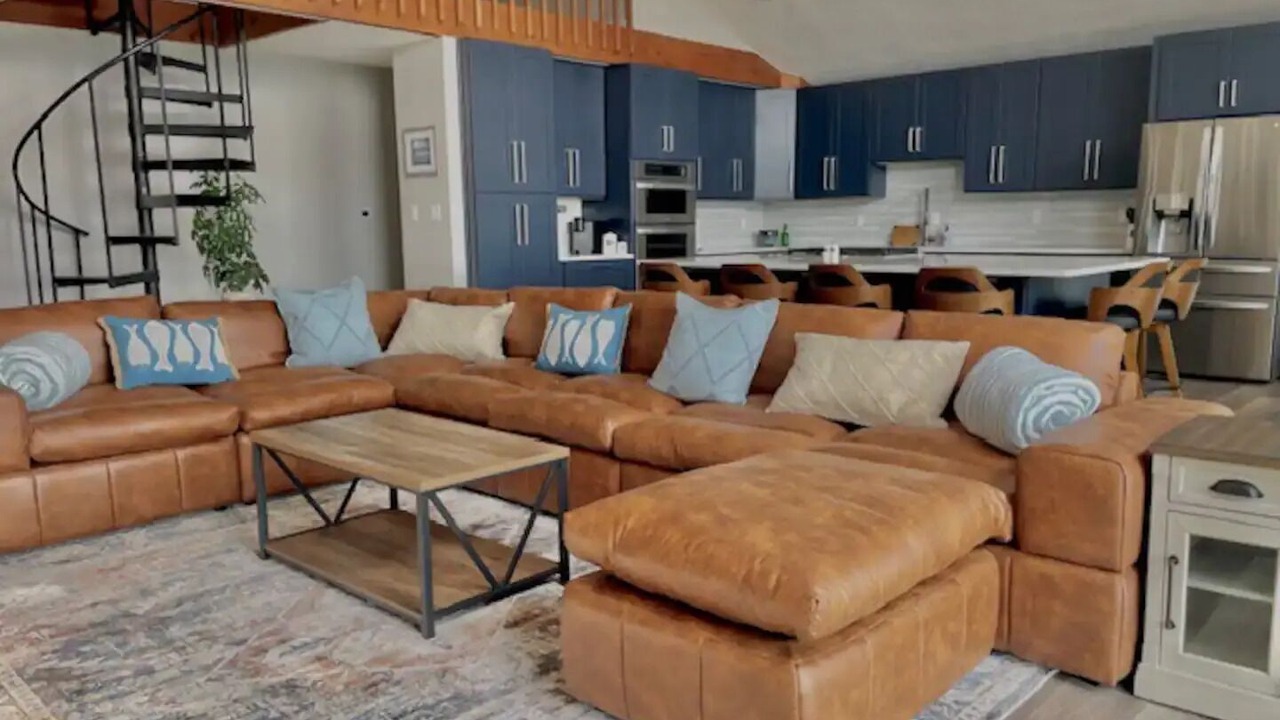 Photo of Livingroom in White Lake