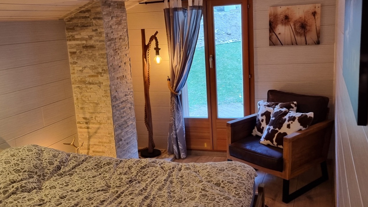 Photo of Bedroom in Les Plans-sur-Bex
