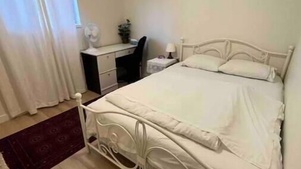 Photo of Bedroom in Surrey Newton