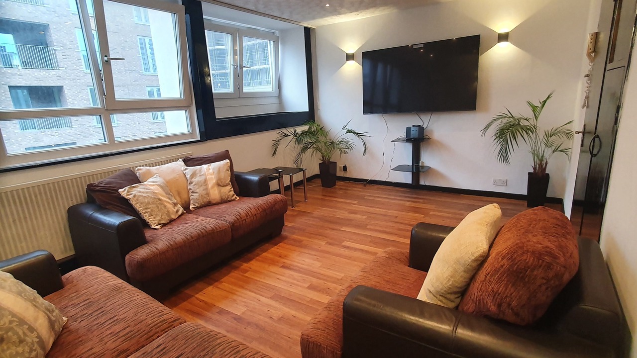 Photo of Livingroom in St. Mary's Park