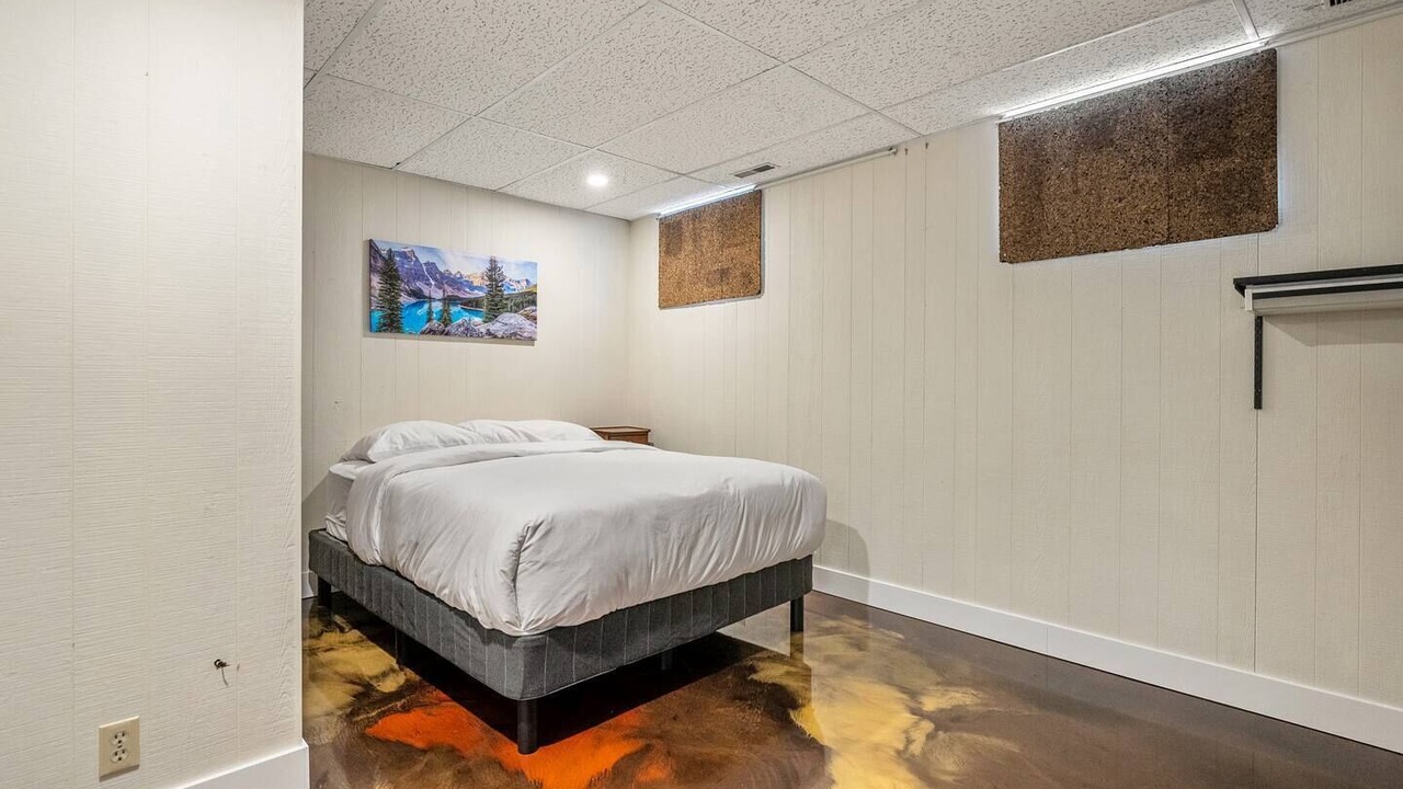 Photo of Bedroom in Springbank