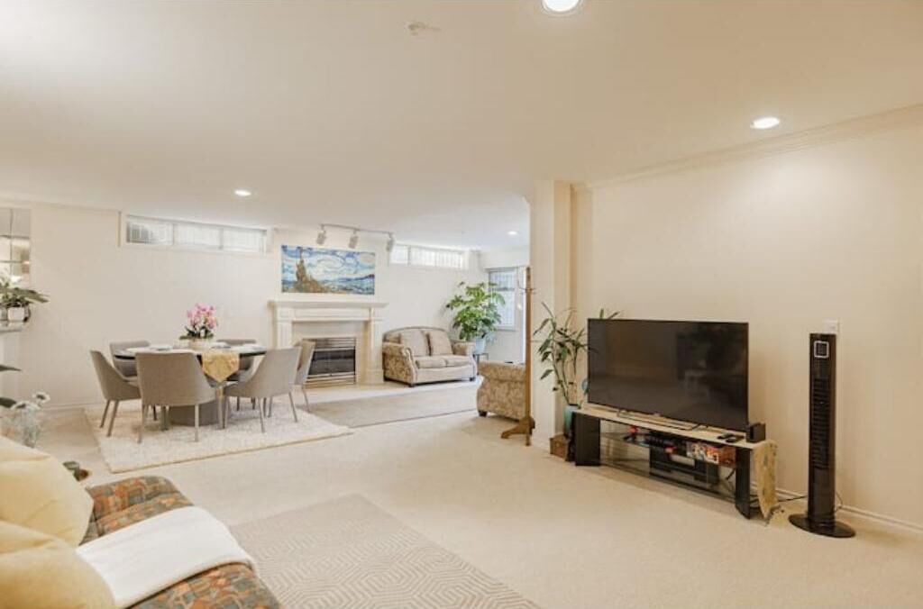 Photo of Bedroom in Oakridge
