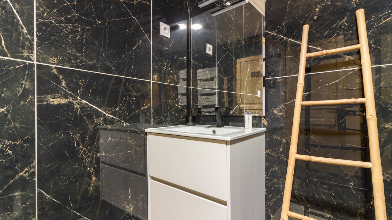 Photo of Bathroom in La Tourette-Cabardes