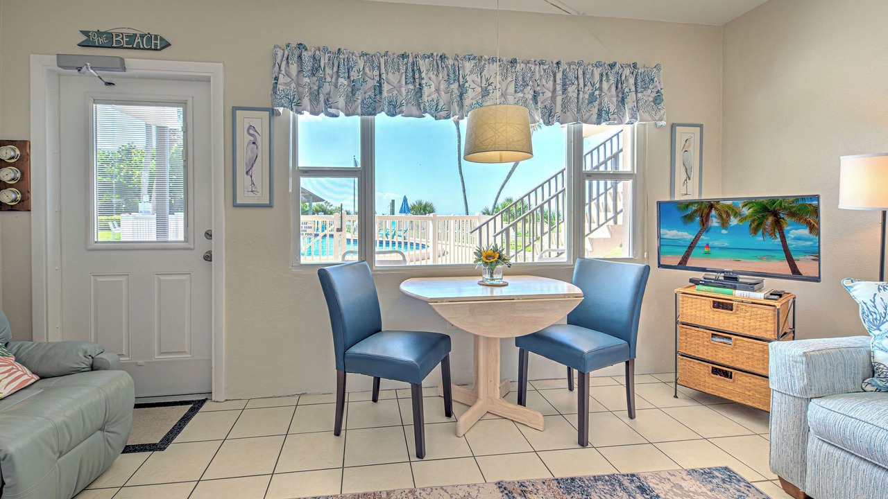 Photo of Bedroom in Golden Beach