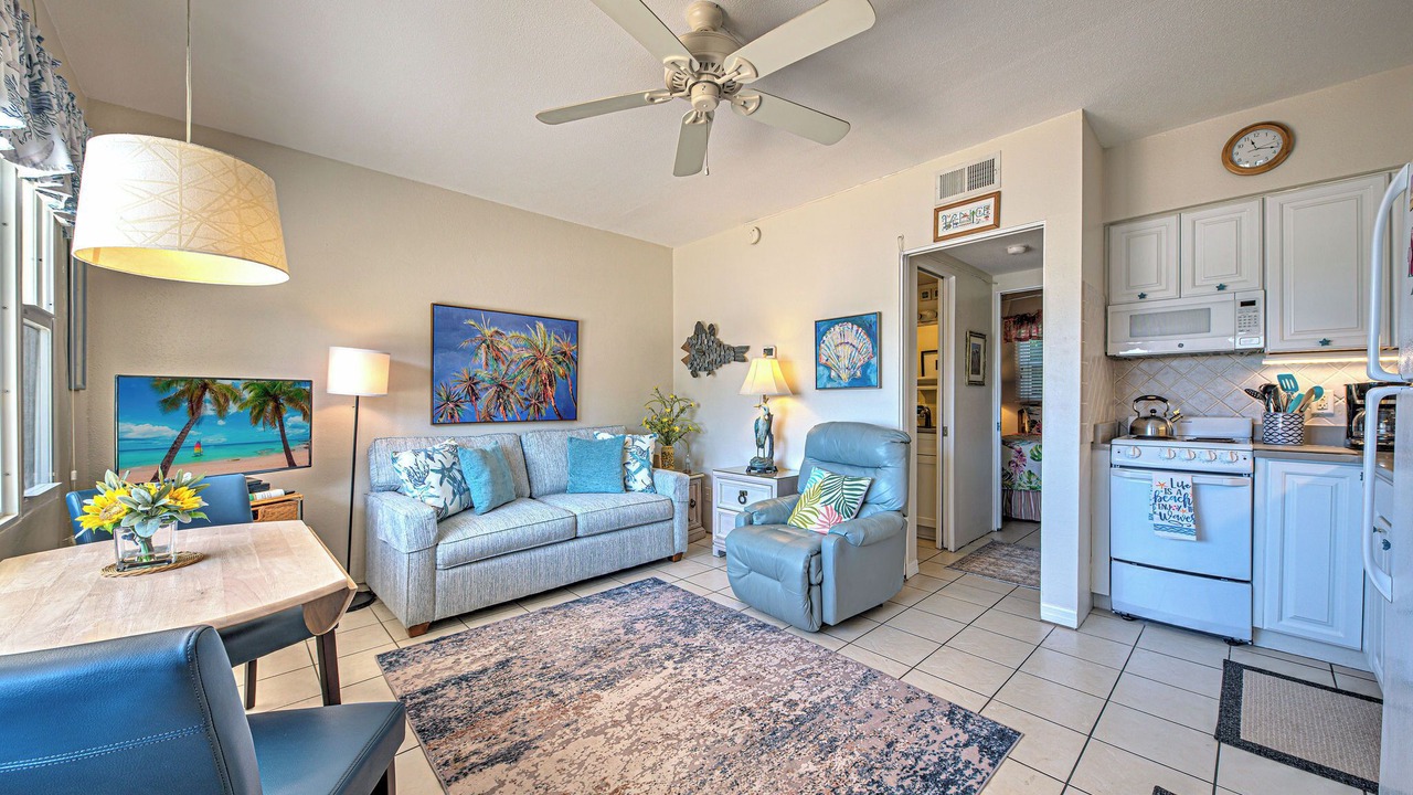 Photo of Bedroom in Golden Beach