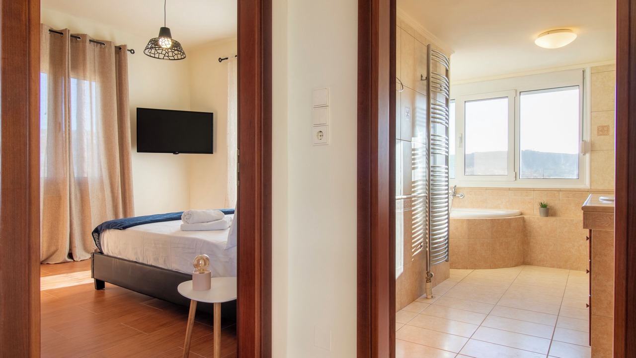Photo of Bedroom in Vathianos Kampos