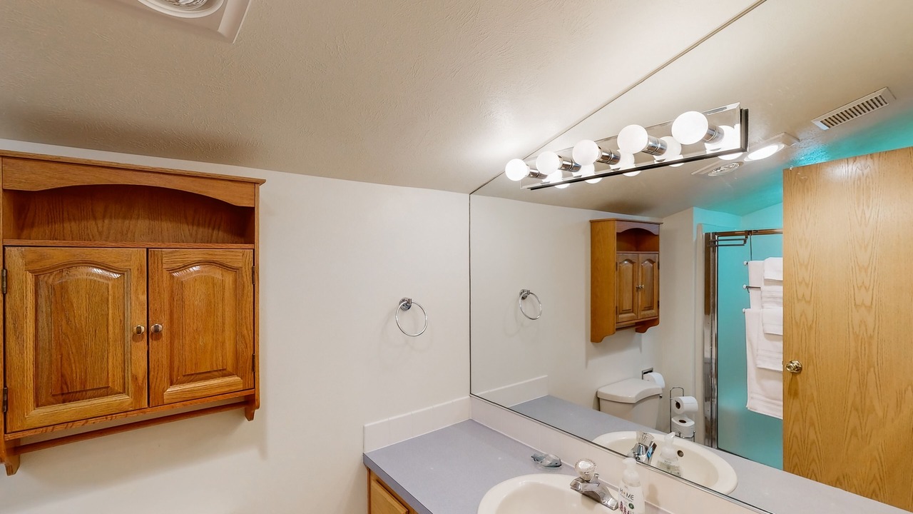 Photo of Bathroom in Loon Lake
