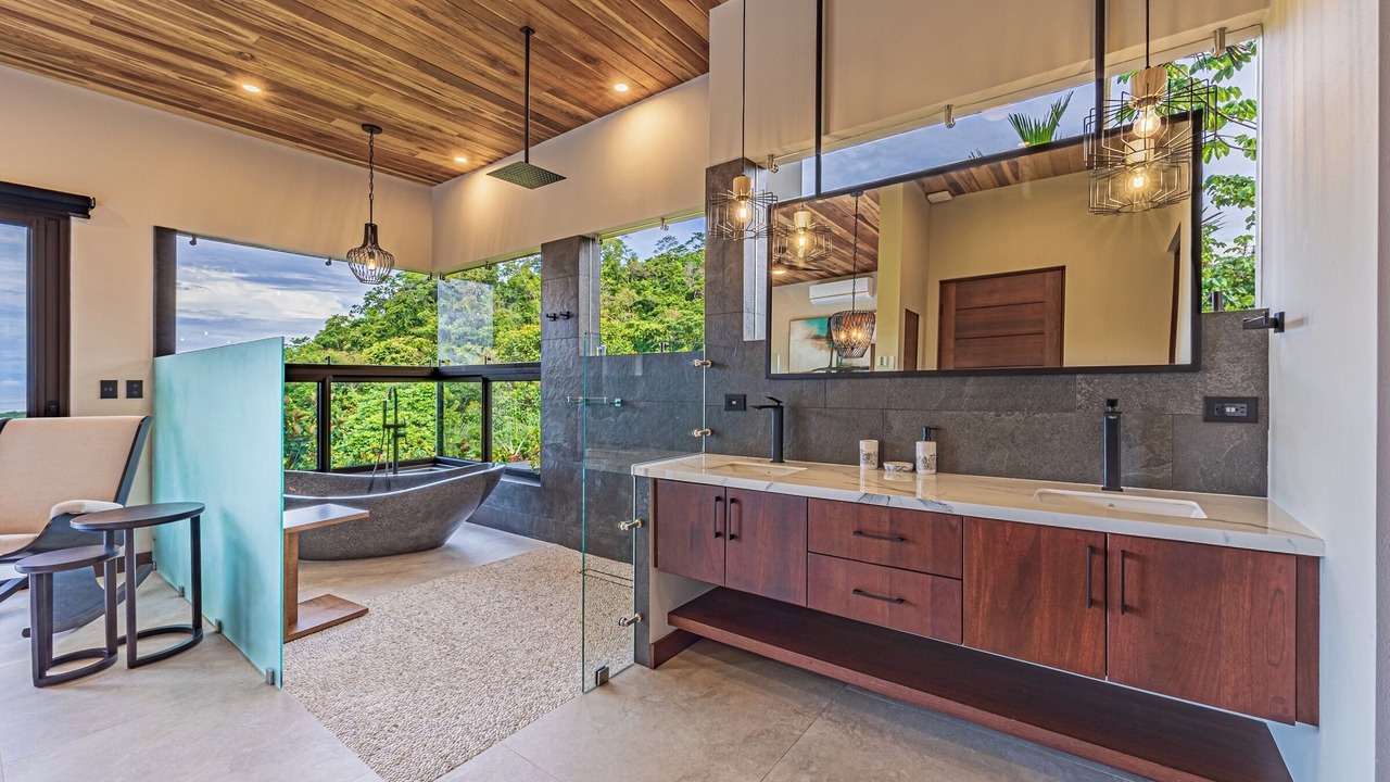 Photo of Bathroom in Hatillo