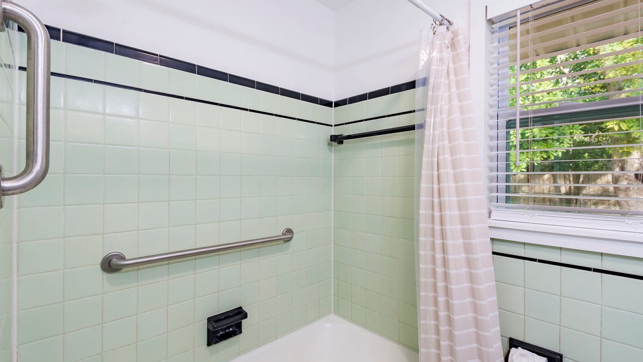 Photo of Bathroom in Park East