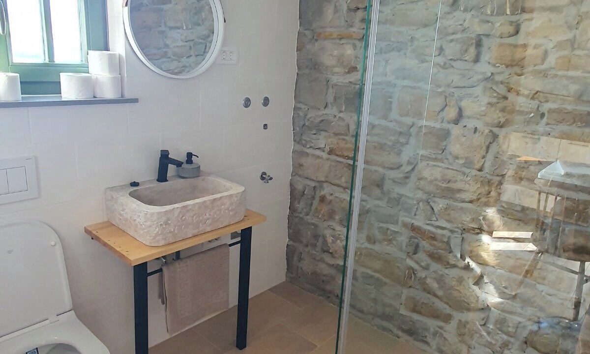 Photo of Bathroom in Gracisce