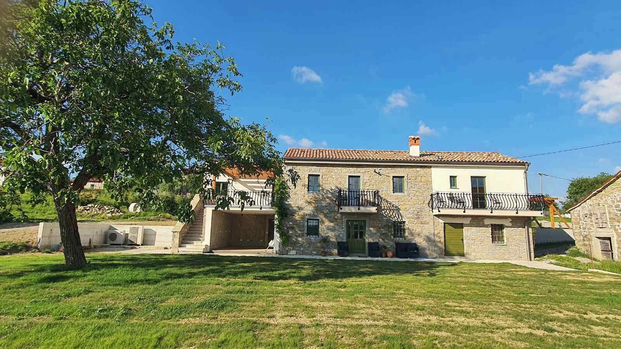 Photo of Outdoor in Gracisce