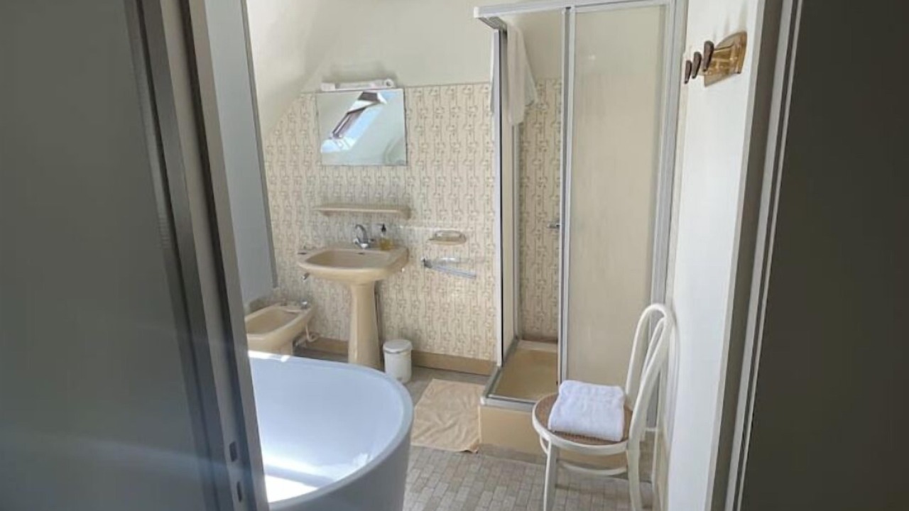 Photo of Bathroom in Thenay