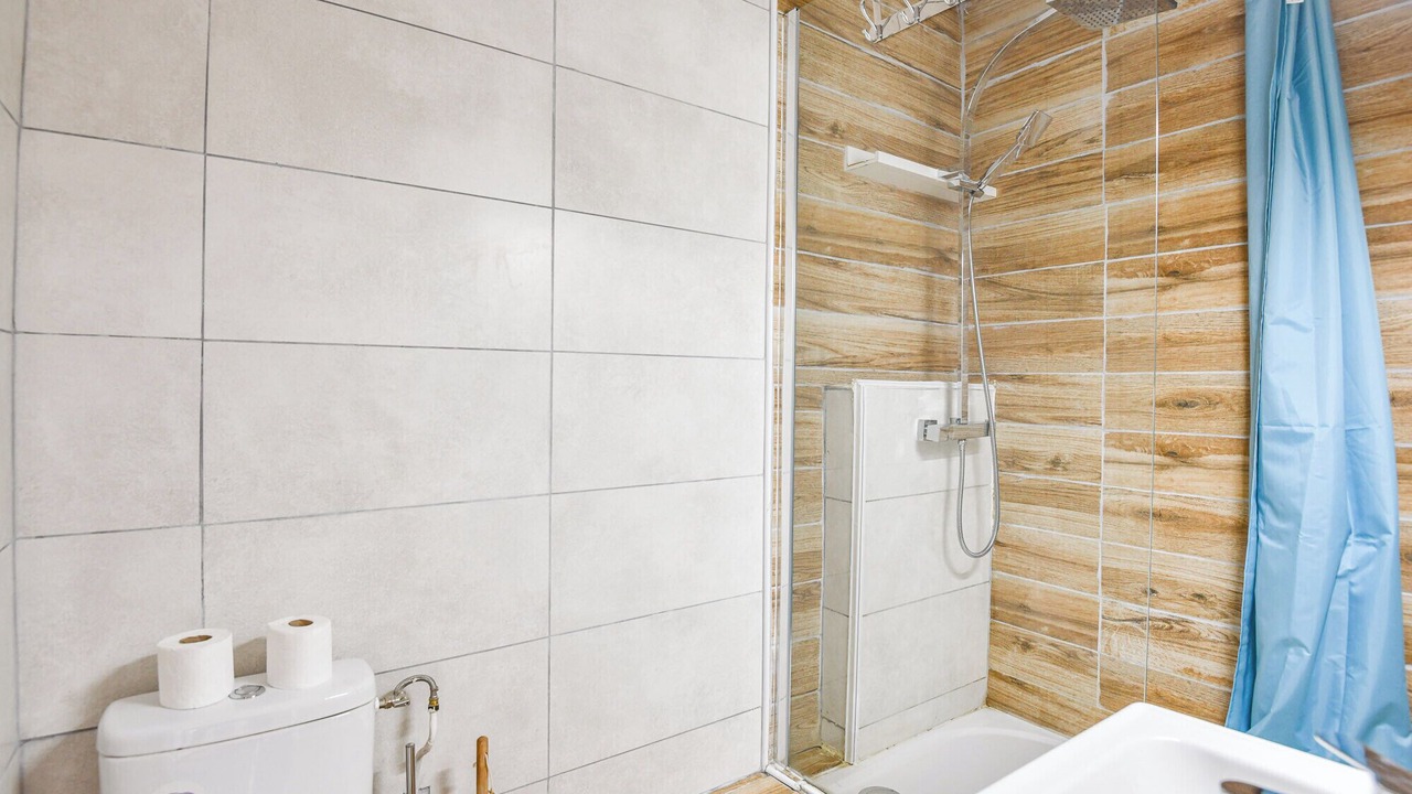 Photo of Bathroom in 4th Arrondissement