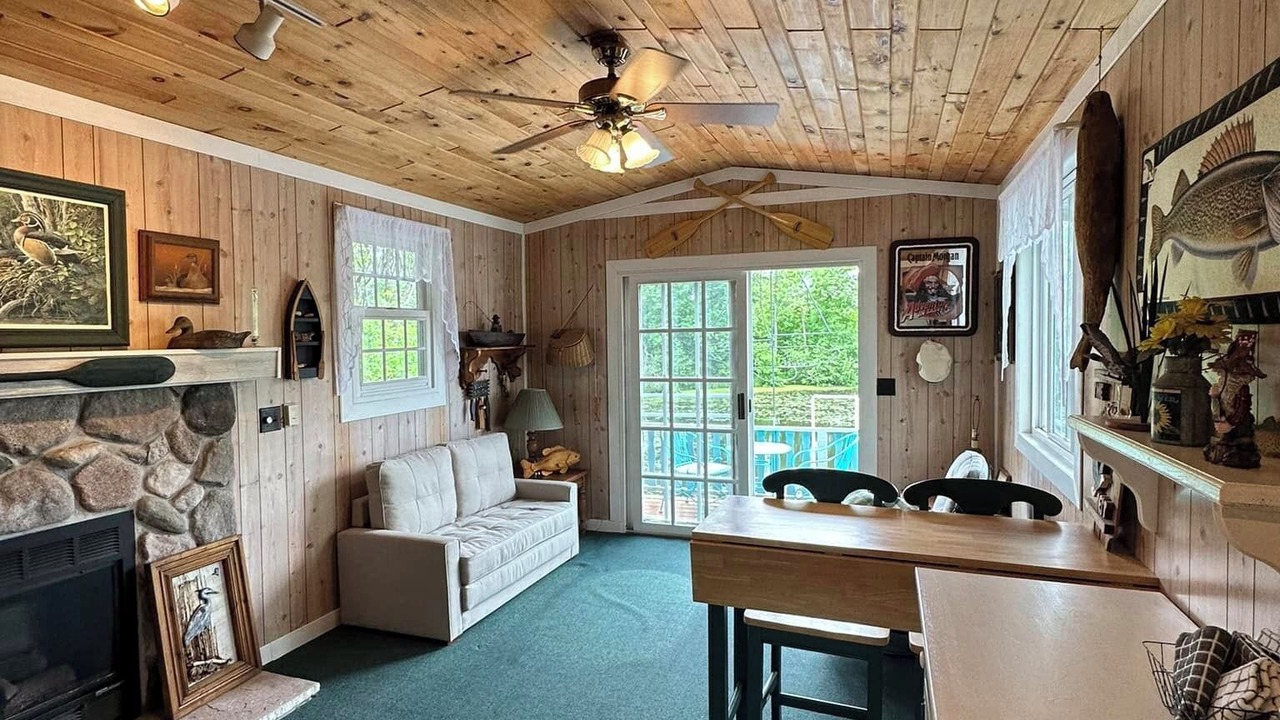 Photo of Livingroom in Stevens Point