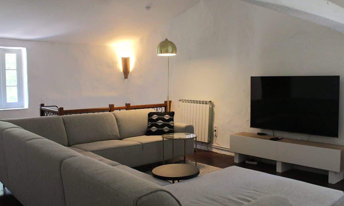 Photo of Livingroom in Villegly