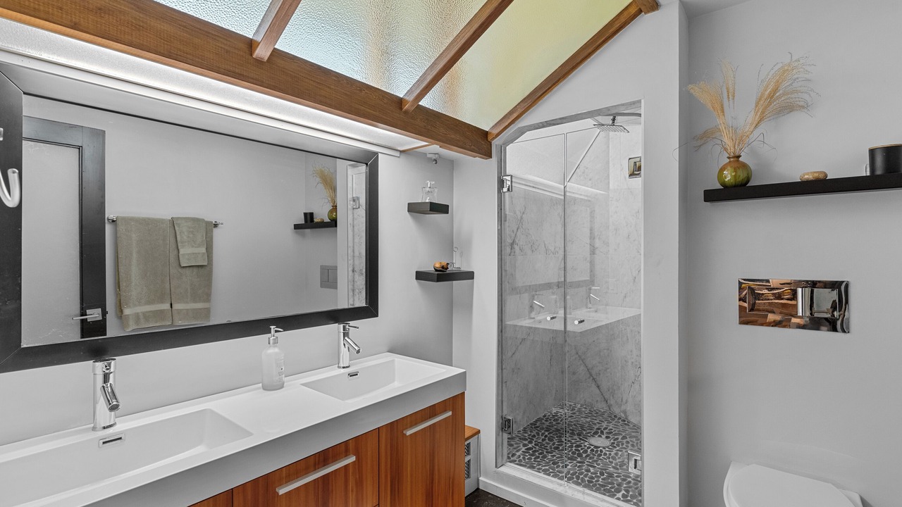 Photo of Bathroom in Brookfield