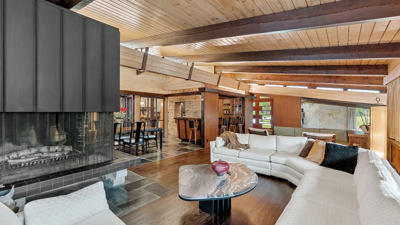 Photo of Livingroom in Brookfield