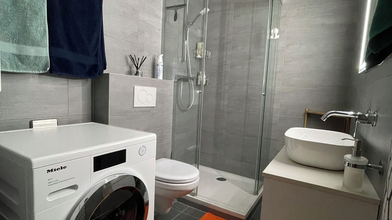 Photo of Bathroom in Noes