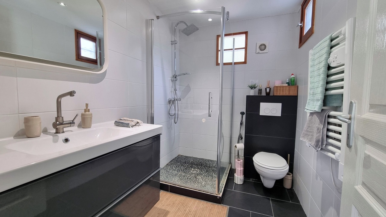 Photo of Bathroom in Montbrun-des-Corbieres
