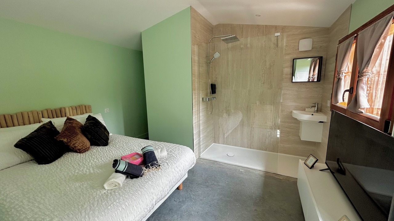 Photo of Bedroom in Le Canon