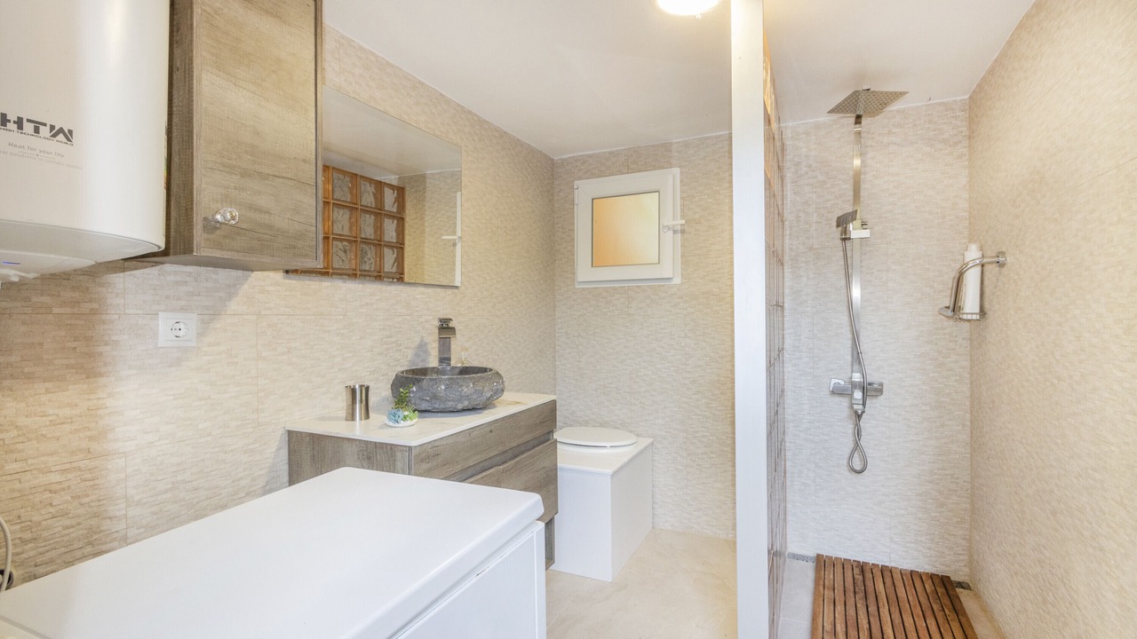 Photo of Bathroom in Aramunt