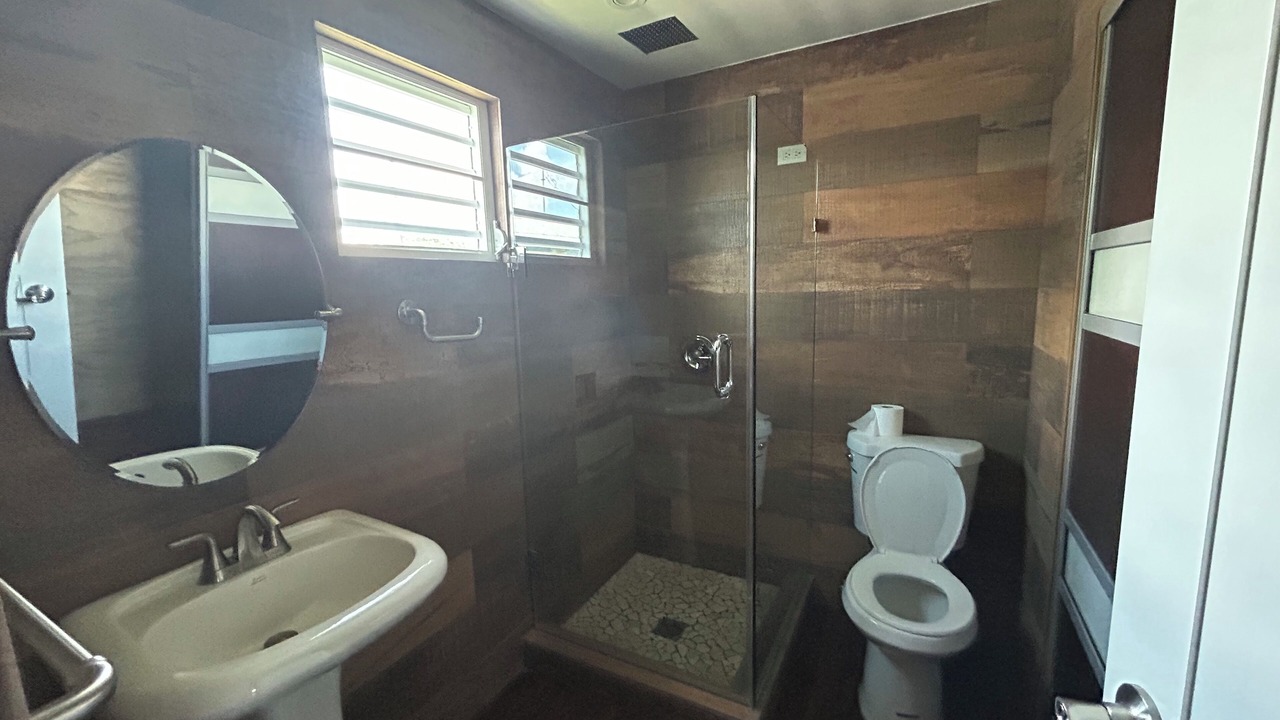 Photo of Bathroom in Pole Ojea