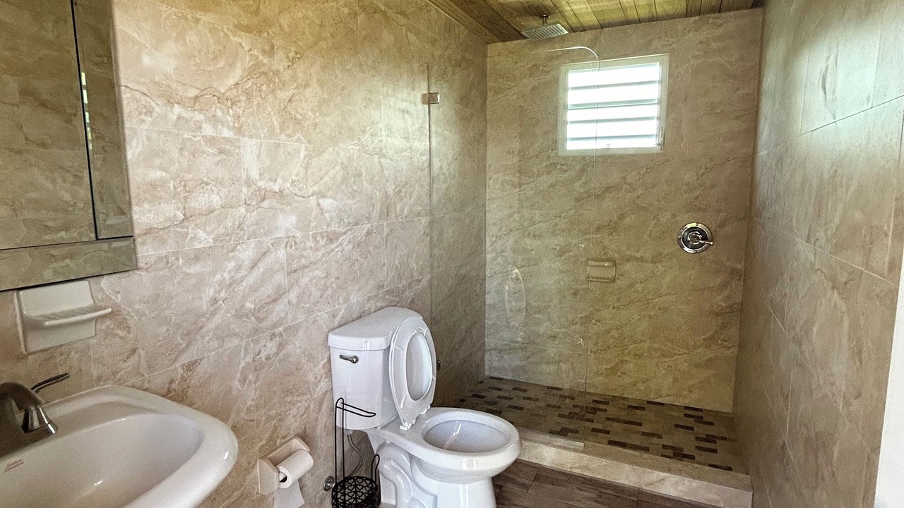 Photo of Bathroom in Pole Ojea