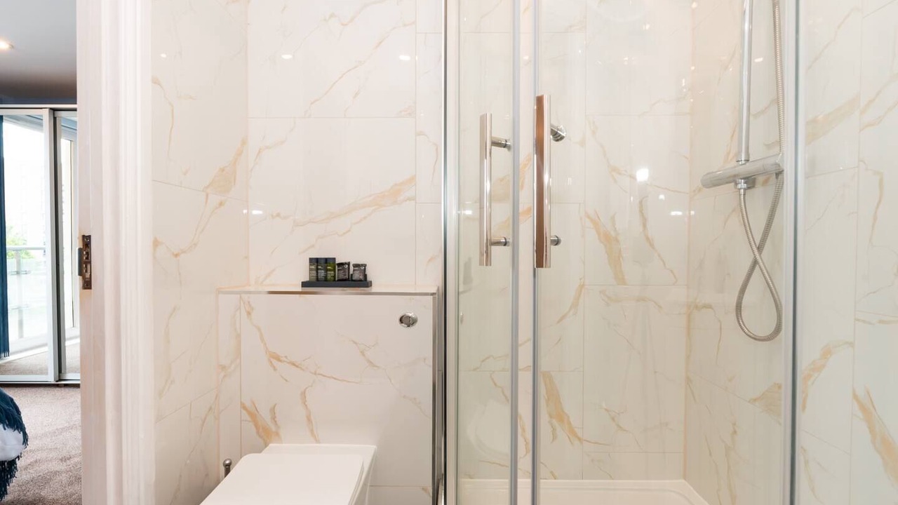 Photo of Bathroom in Feltham West