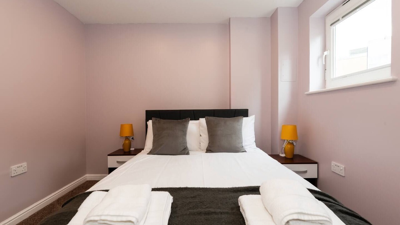 Photo of Bedroom in Feltham West